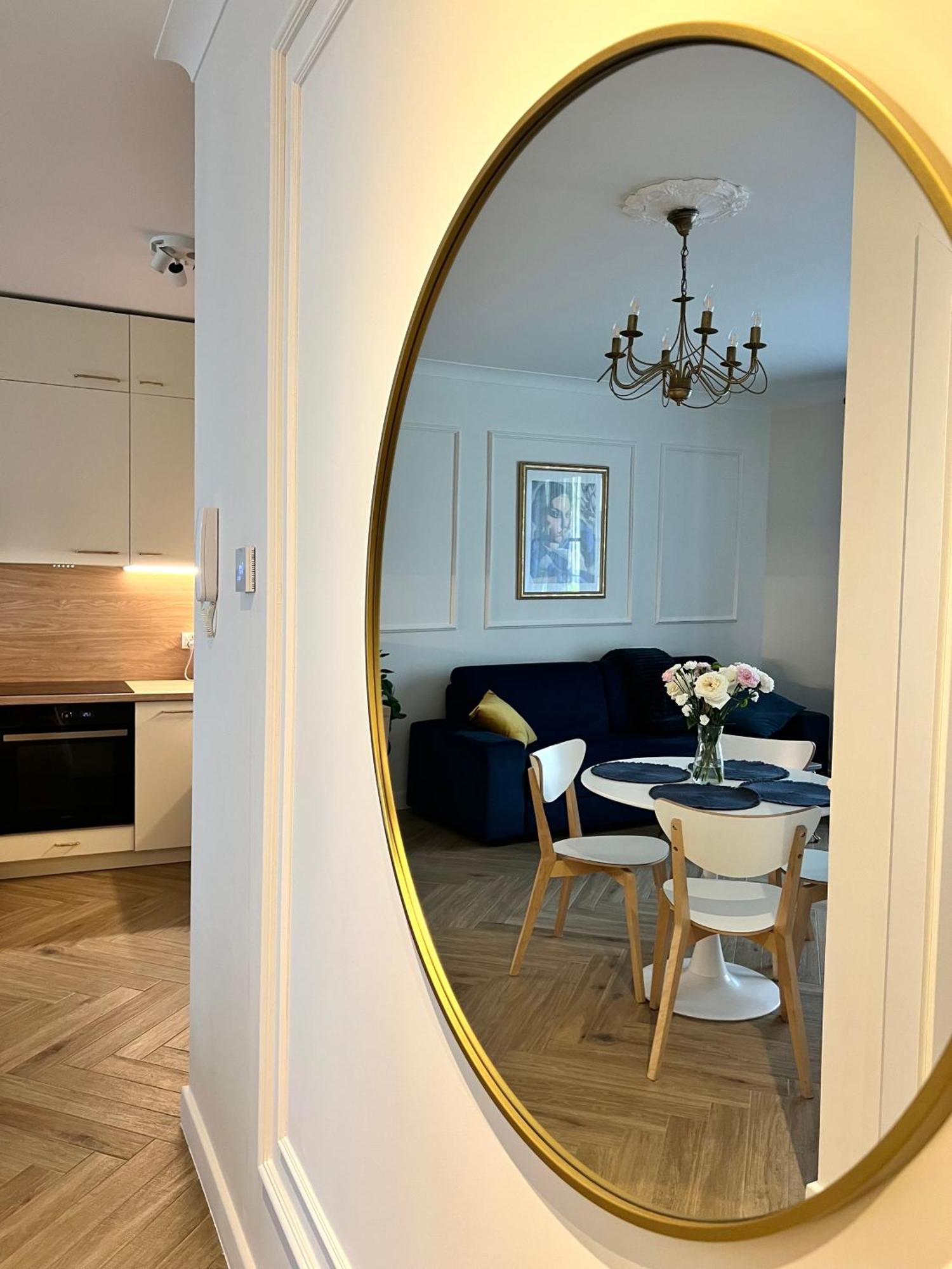 Atrium - Old Town Luxury Apartments - By Upstairs Krakau Exterior foto