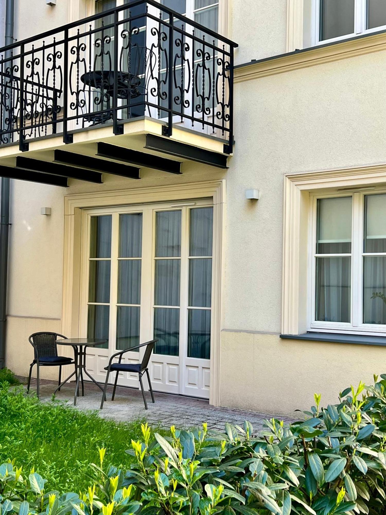 Atrium - Old Town Luxury Apartments - By Upstairs Krakau Exterior foto